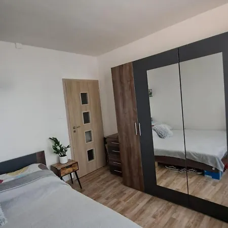 Utulny V Kludnej Lokalite Apartment